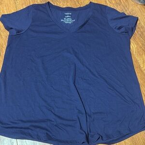 Woman’s navy T shirt